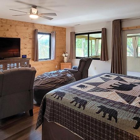 Haven On The Pond Villa พิเจนฟอร์จ ภายนอก รูปภาพ