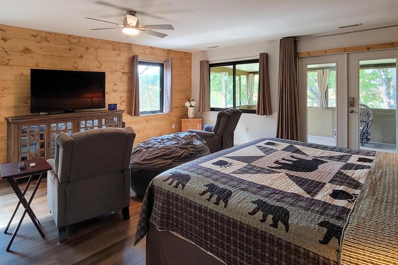 Haven On The Pond Villa พิเจนฟอร์จ ภายนอก รูปภาพ