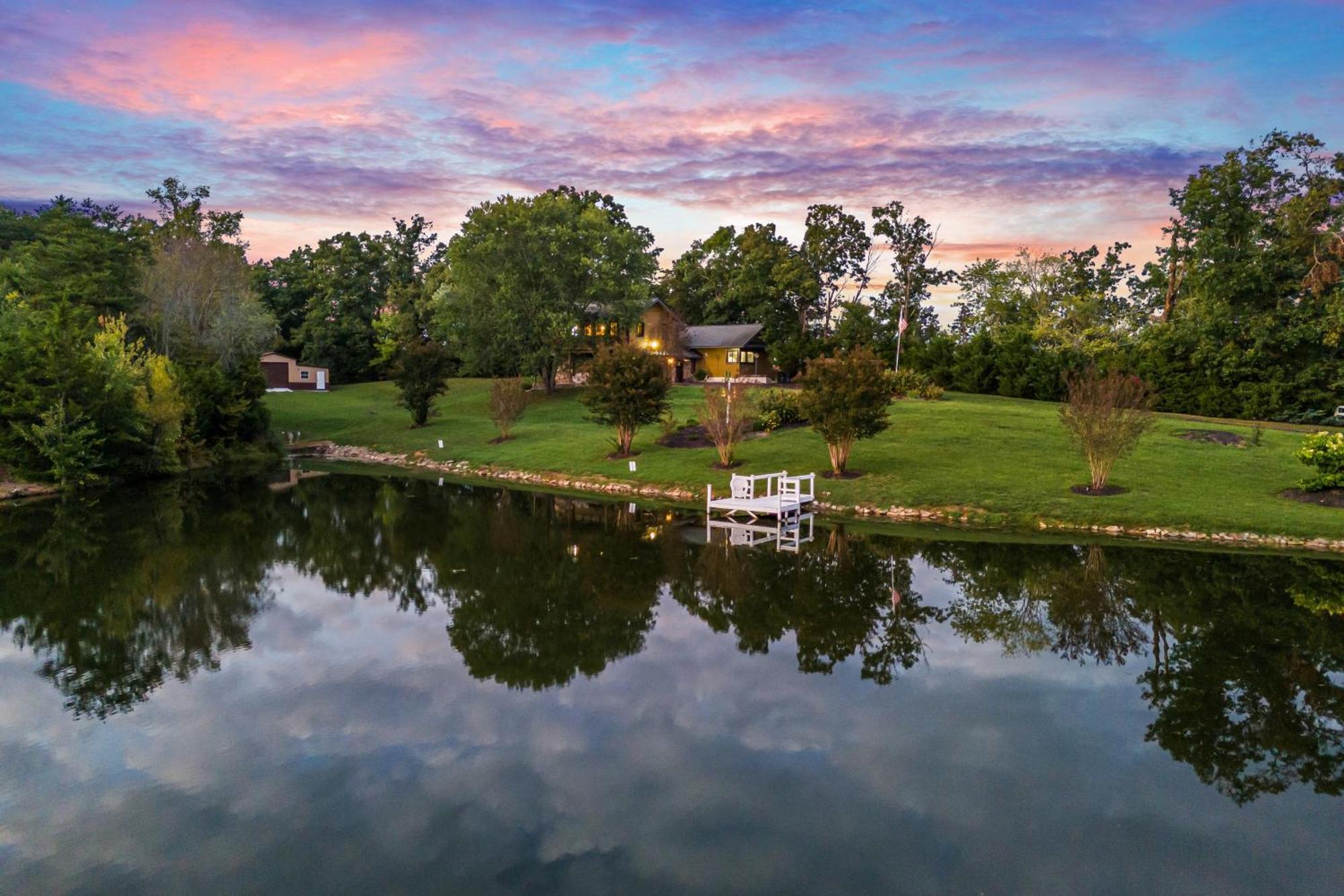 Haven On The Pond Villa พิเจนฟอร์จ ภายนอก รูปภาพ
